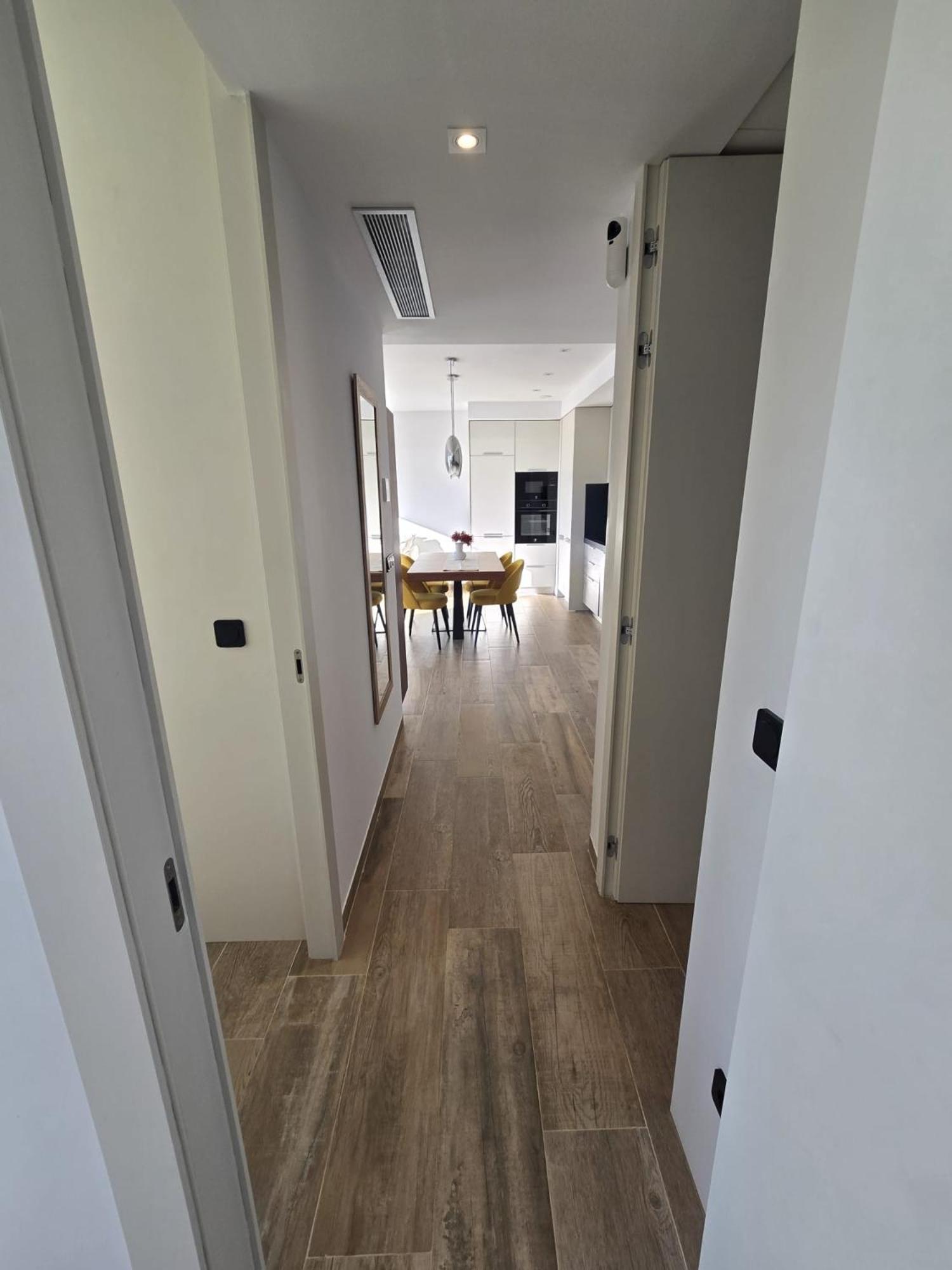 Nice 2 Bedroom Bali Apartment With Sea Views Torrevieja Exterior photo